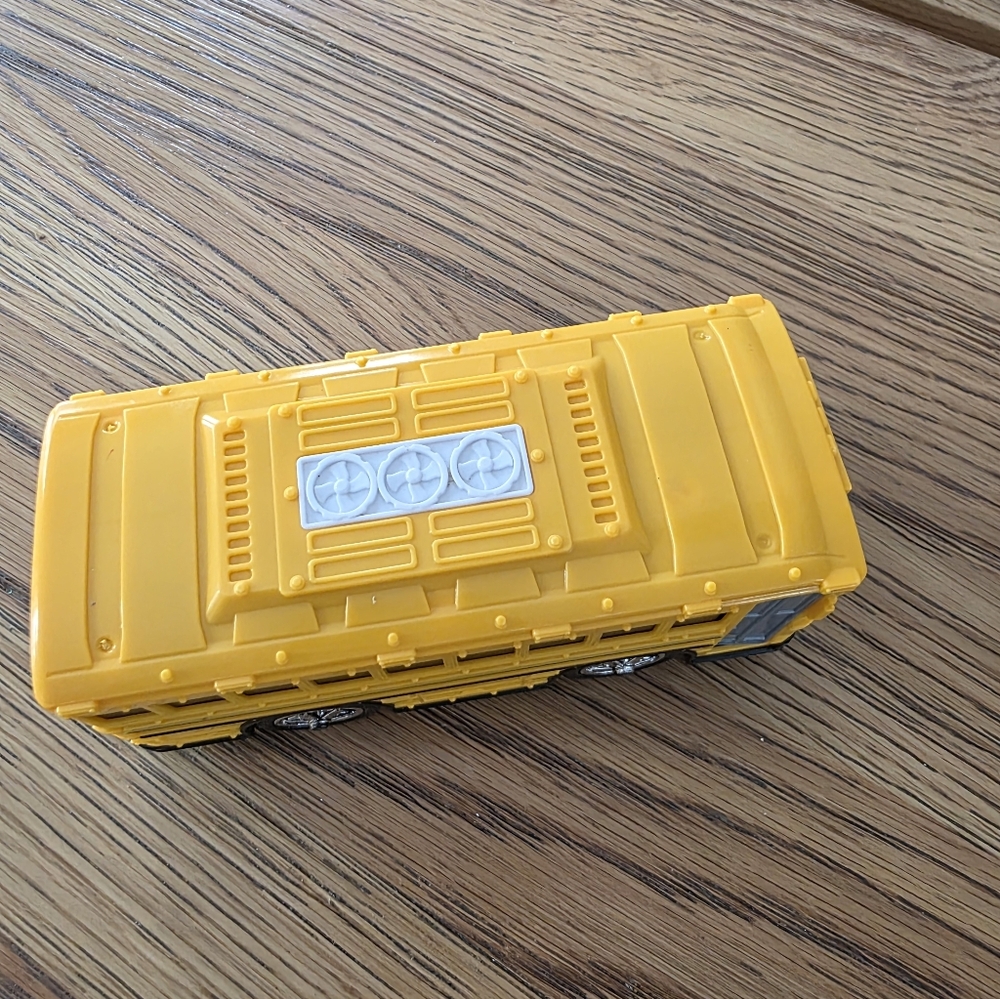 Toy Schoolbus - Picture 2 of 3